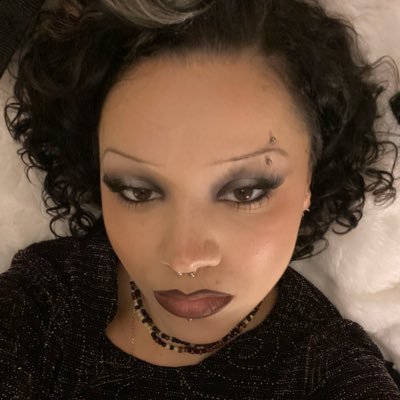 ____angel__irl's profile picture. salope qui parle en scred