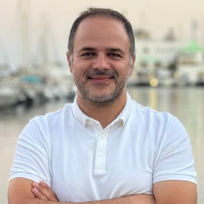 mehashemi1's profile picture. «مردان کنند و نگویند» | نون نوشتن