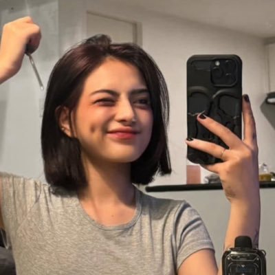 niniment's profile picture. 