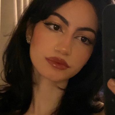 KingGhalu's profile picture. Senior law student ꨄ︎