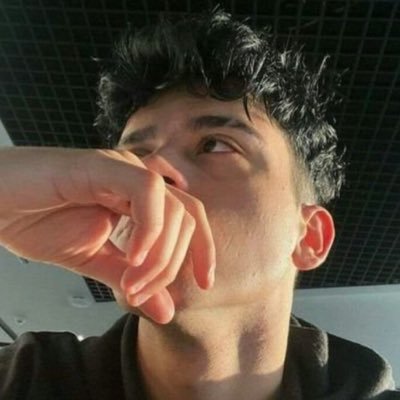 yapamazdik's profile picture. siktir et..