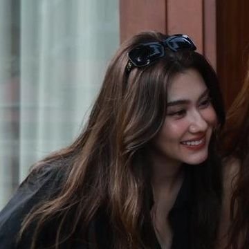 giniworldq's profile picture. 