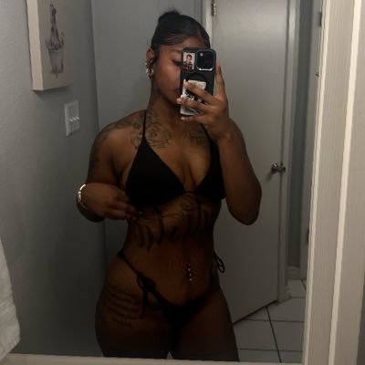 curly_villian's profile picture. Scorpio☀️Scorpio🌙Libra✨