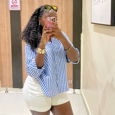 fancyjewel0's profile picture. UI/UX designer💻
