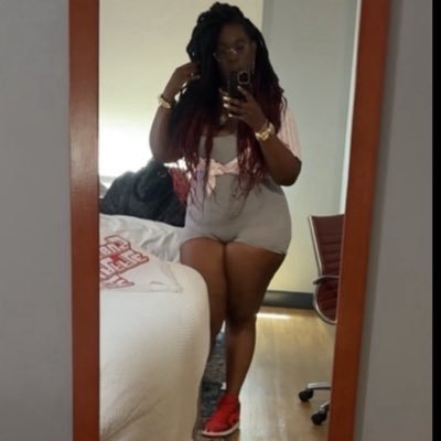 DarlingxNene's profile picture. Human crack in the flesh. I’m the last of the best. One word to describe me is spectacular, yes ♥️🖤💚 #LLMzBaddAzz💜🕊️