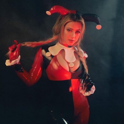 k13457891's profile picture. Leather latex rubber pvc lover
Love celebs
Anything shiny 😍
Femdom lover
Trans admirer
