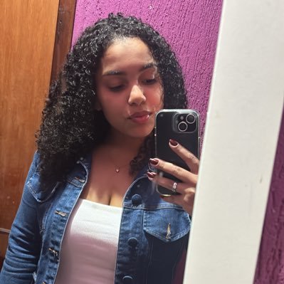 _Ana_Clarinhaa_'s profile picture. • Salmos 17:8 🤍