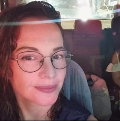 OptimuSloth's profile picture. הממלכה ולא המלך⛰️
ופשוטים הדברים וחיים,
ומותר בם לנגוע,
ומותר ומותר לאהוב
