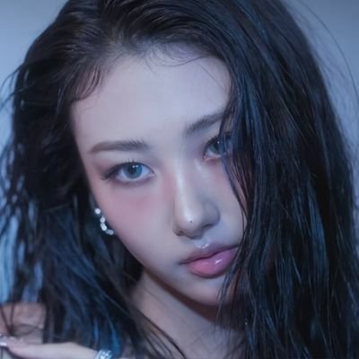 RenatoCastroCo4's profile picture. Edad 26 - Banda favorita @scandal_band  - 🇵🇪 - 🎧🎸- 🎓Comunicación Integral - BABYMONSTER  - MEOVV