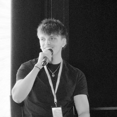 manulpz4's profile picture. founder @plaudeai • prev co-founder @belo_app @oi_belo