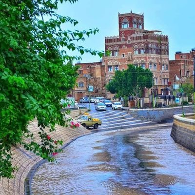 Adel2001455Com's profile picture. العطر ليس ماء الورد ،
العطر ......
هو : قلوب تنبض بالطيب
و أرواح يفوح منها العبير
عبير التسامح والصفاء
عبير المودة والاحترام
العطر هو جوهر الإنسان الجميل