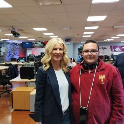 FranMenayoFM's profile picture. Fran Menayo | Creator. #AdministraciónYFinanzas @IESCalvin · #RSF @ondaalmagro · @cralsmetrotv @MetropolitanaCR · El camino al éxito es la actitud.