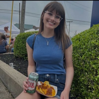 yolocypher's profile picture. NOT REAL LIFE 👻👻👻
