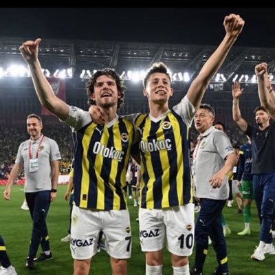 17numaralii's profile picture. 💛💙