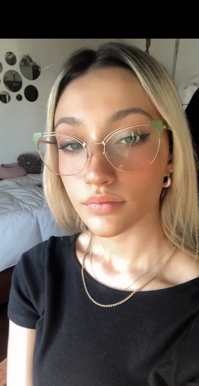 breanna_xtz's profile picture. hiiii 21/f → second accountwanting to meetawesome people/pplto chill with