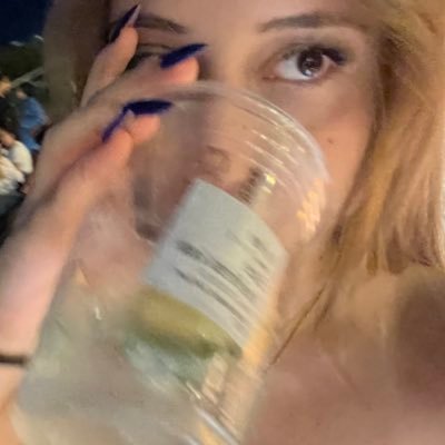 ccarmeeeen's profile picture. biz de birileriyiz