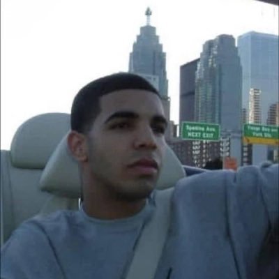 ovo_tshepi's profile picture. We’ll always have summer… ☀️