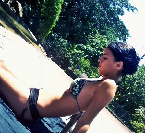 Deboramarins's profile picture. Eu sei perdoar, fingir que está tudo bem. Mas, eu não sei esquecer