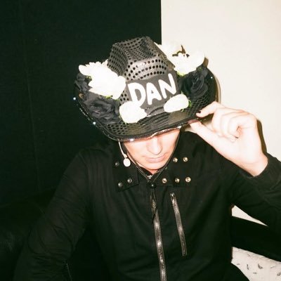 LaminatedLdyDor's profile picture. 