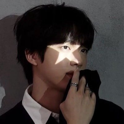 koobutch's profile picture. ot7 ⋆ hyyh yoonkook enthusiast ⋆ army since 2018