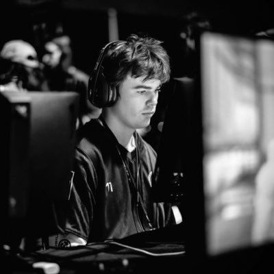 Cruvu_'s profile picture. 21 | Halo Player