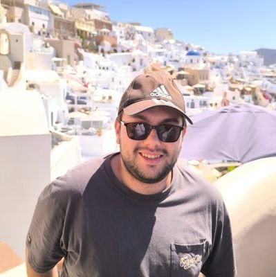 URadiguet's profile picture. A Kingdom, Vinland Saga, Jojo's,One Piece, SNK and WWE enjoyer