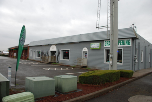 Healthy Harvest South is Salem/Keizer's premier indoor garden center.