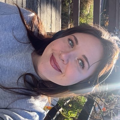 eemmmaaah's profile picture. she/her // nerd reads // mild nba takes // @nuggets