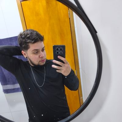 zlnzjh's profile picture. só merda