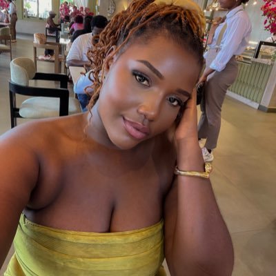 joyxlyne's profile picture. A woman helped by GOD. Soft loving woman