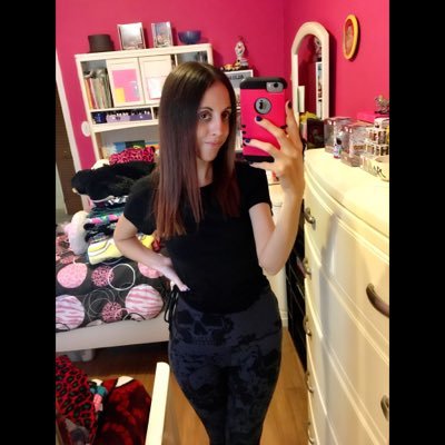 candybaby91's profile picture. ArTiSt =)