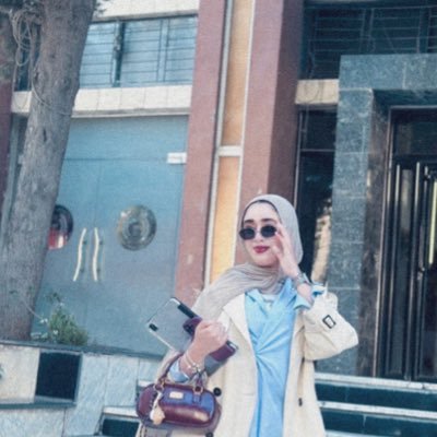 ebonat451's profile picture. بحكي الي بدي ياه أنا حره