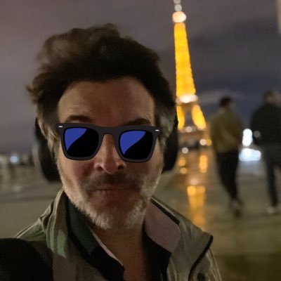 bretsinkler's profile picture. Élevé au Péritel, VGA et French SECAM ! Vivre jeune, mûrir vieux. Sauf une fois au chalet.