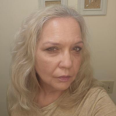 KellyDLz's profile picture. Sometimes you just have a moment that you want to share with the world... For this we now have Twitter :) $KDLFTW she/her