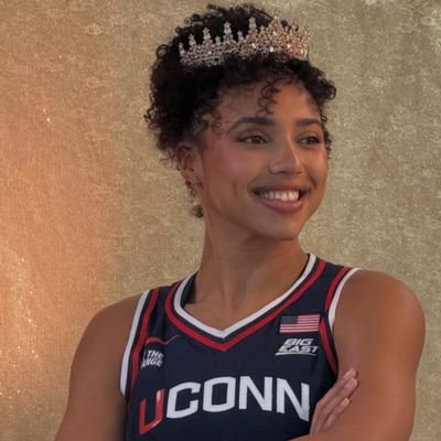 Azzi Fudd is a National Champion Profile