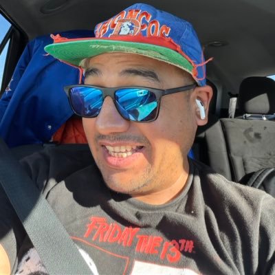 fatBlindBatMan8's profile picture. 