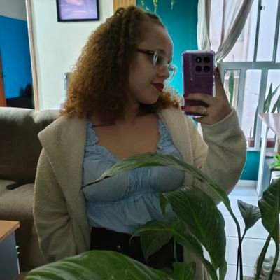 christinassarah's profile picture. Indireta só atinge quem tem consciência pesada! 🤭