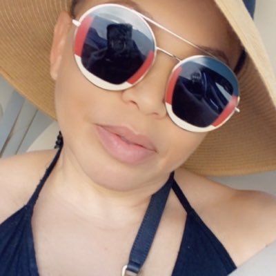 HeinousBaddie's profile picture. 