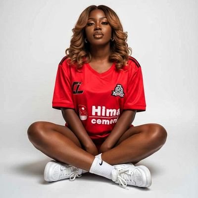 LytonLyndah's profile picture. Tv host 📺 @babatvuganda. Loyal supporter of @LFC and @VipersSC, I support @b2centug music with pride and passion. Thank U @b2centug for your timeless music. 🎶
