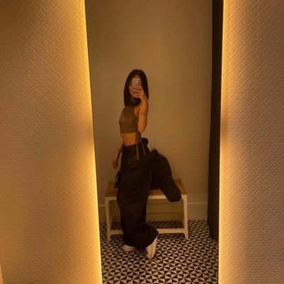 8pressurstudios's profile picture. Aveiro ๐ Ao domรญcilio. Massagem terapeรบtica ๐ meninas apenas. Barbear 0โฌ (quero aprender, adicionado) | Negociรกvel exceto regras. | +18 @8pressure_