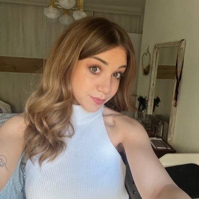 anngelamj's profile picture. 🦥💙🦋🌊🌻🍃🤹🏼‍♀️🐒🌙