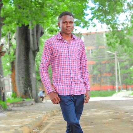 ewegne89632's profile picture.