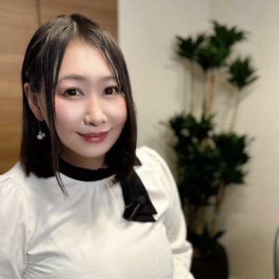 kiku_comm's profile picture. プレイヤー止まりから、選ばれるパートナーへ｜ブランド・コミュニティ戦略設計｜事業・イベントの全体設計〜運営｜提案〜実務まで伴走15年（現役）｜紹介案件のみでコンサル・プロデューサーとして月収1,000万円超｜✋🏻本気でクライアントの力になりたい人限定！クライアントを深く理解し、任せても安心な存在へ進化する力を育てます