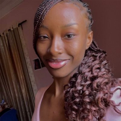 lifeofmilcoco's profile picture. Uni attender💉🩺