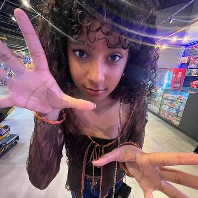 mariiango's profile picture. cachaça, twice e as vezes rock