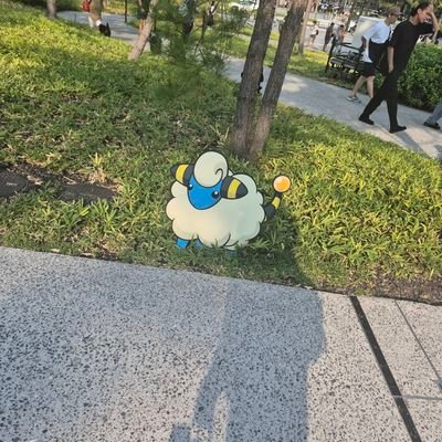 16jari0304's profile picture. hi