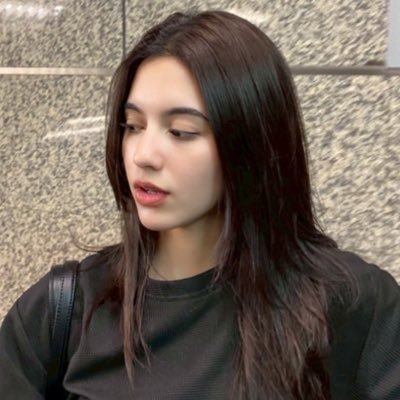 poetfolks's profile picture. 