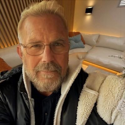 KevginC15518's profile picture. 