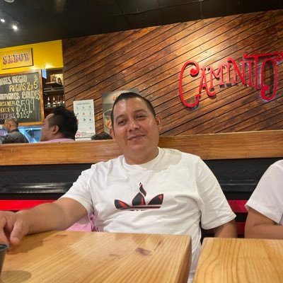 Mr_Marvin503's profile picture. solo existen hombre 👨 y mujer 👩 los géneros son para la música 🎶 punto  🆂🅸🅶🆄🅴🅼🅴 🆈 🆃🅴 🆂🅸🅶🅾