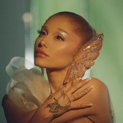 fxkkcry's profile picture. ᴛʜᴀᴛ's sʜᴏᴡʙɪᴢ ʙᴀʙʏ